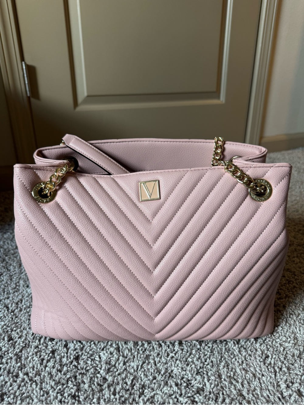 Victoria Secret- Women’s Quilted Tote Bag in Blush Pink with Gold Chain